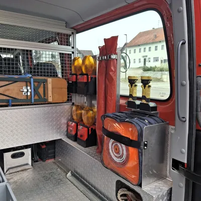 Mannschaftstransportwagen